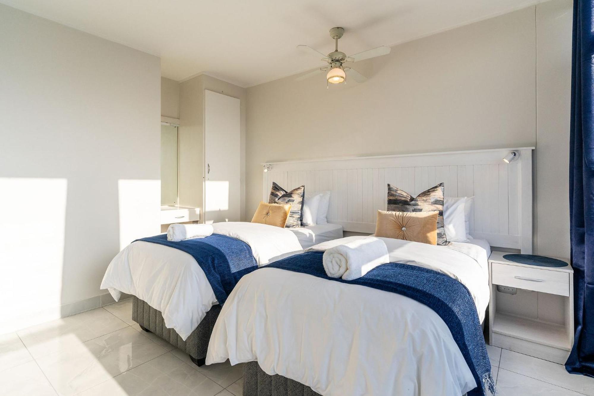 Ashley On Beach Strand Room photo