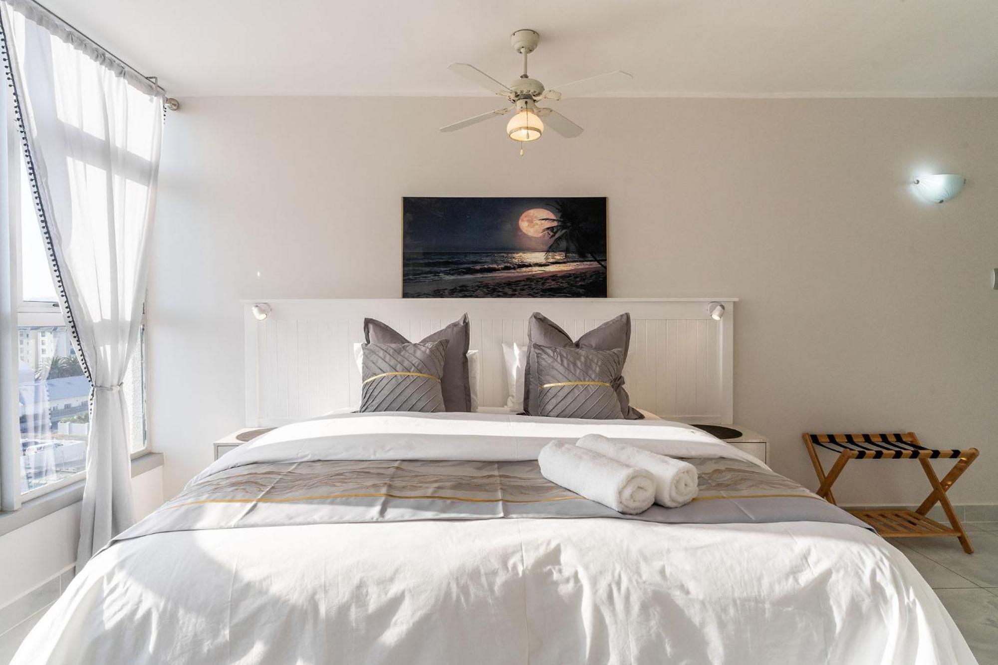 Ashley On Beach Strand Room photo