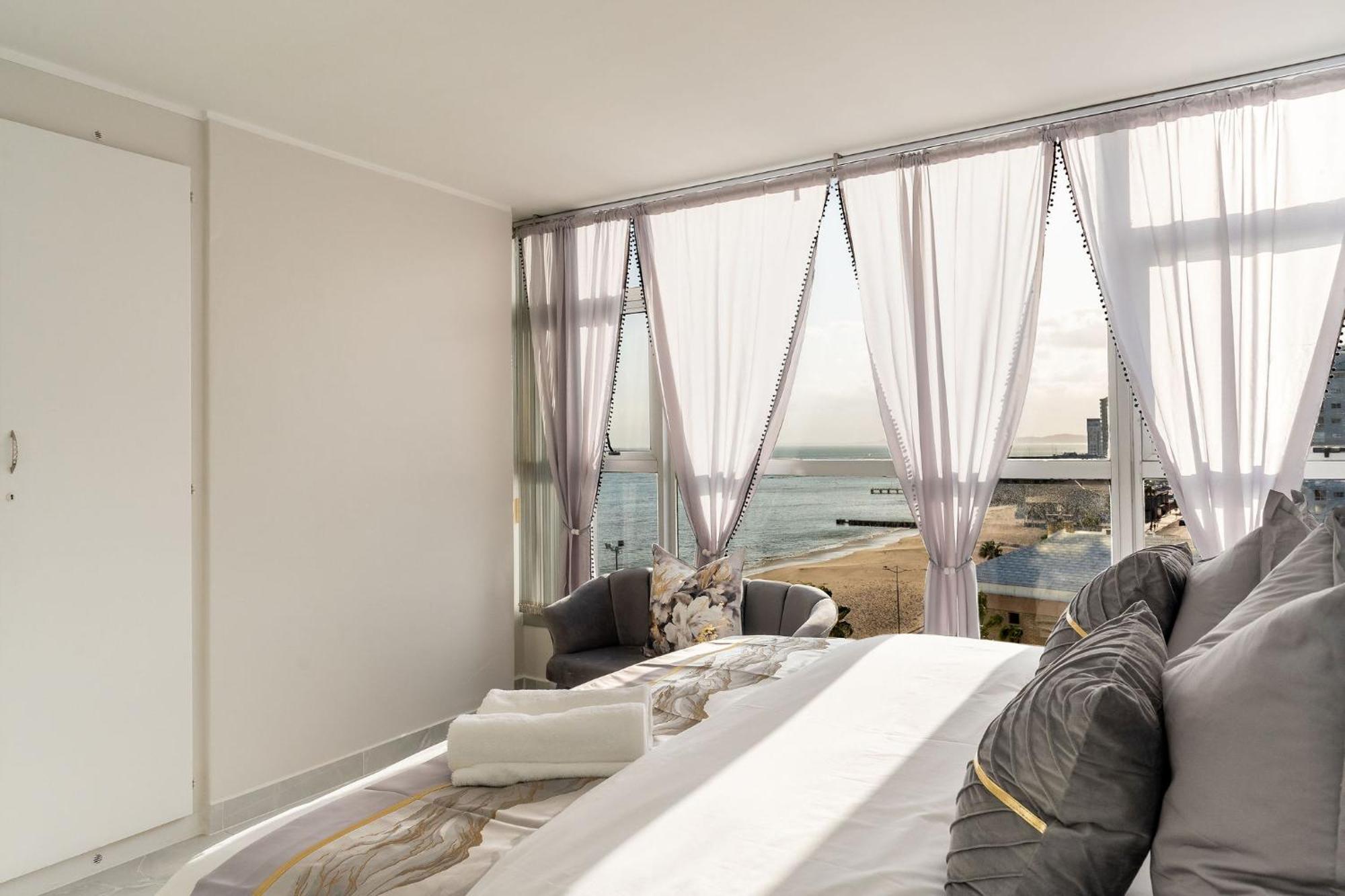 Ashley On Beach Strand Room photo